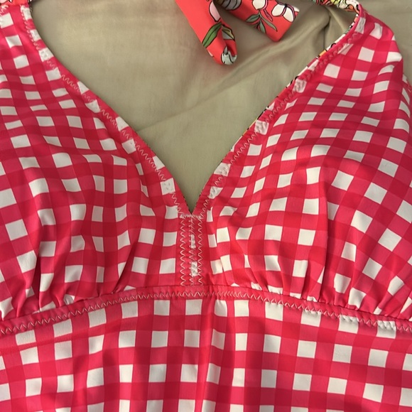 Tommy Bahama reversible tankini. - Picture 5 of 7